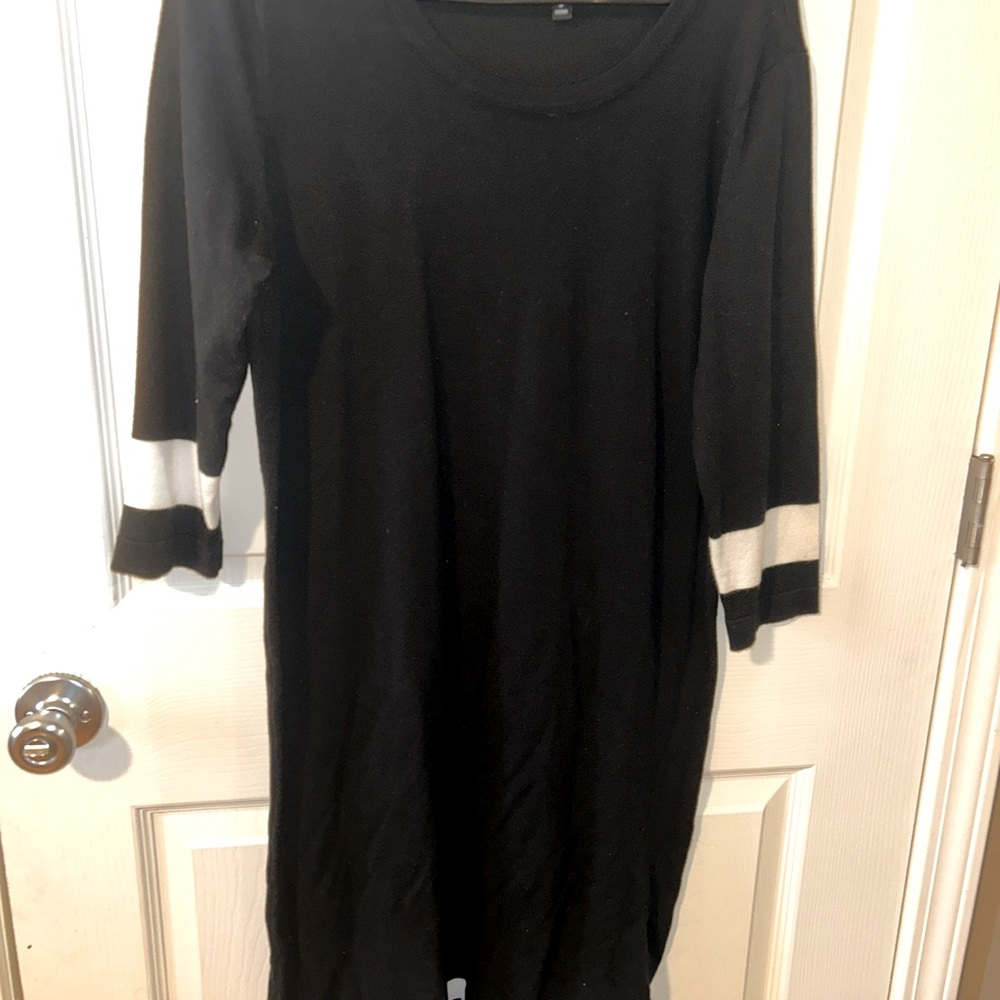 Dress.Black/ White. Size Large